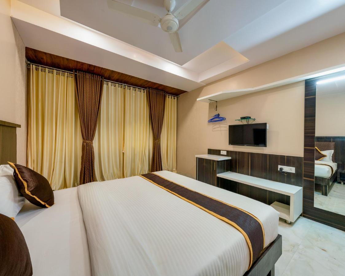 Hotel Aatithya Satkar Near Mahalaxmi Temple Kolhapur Exterior foto