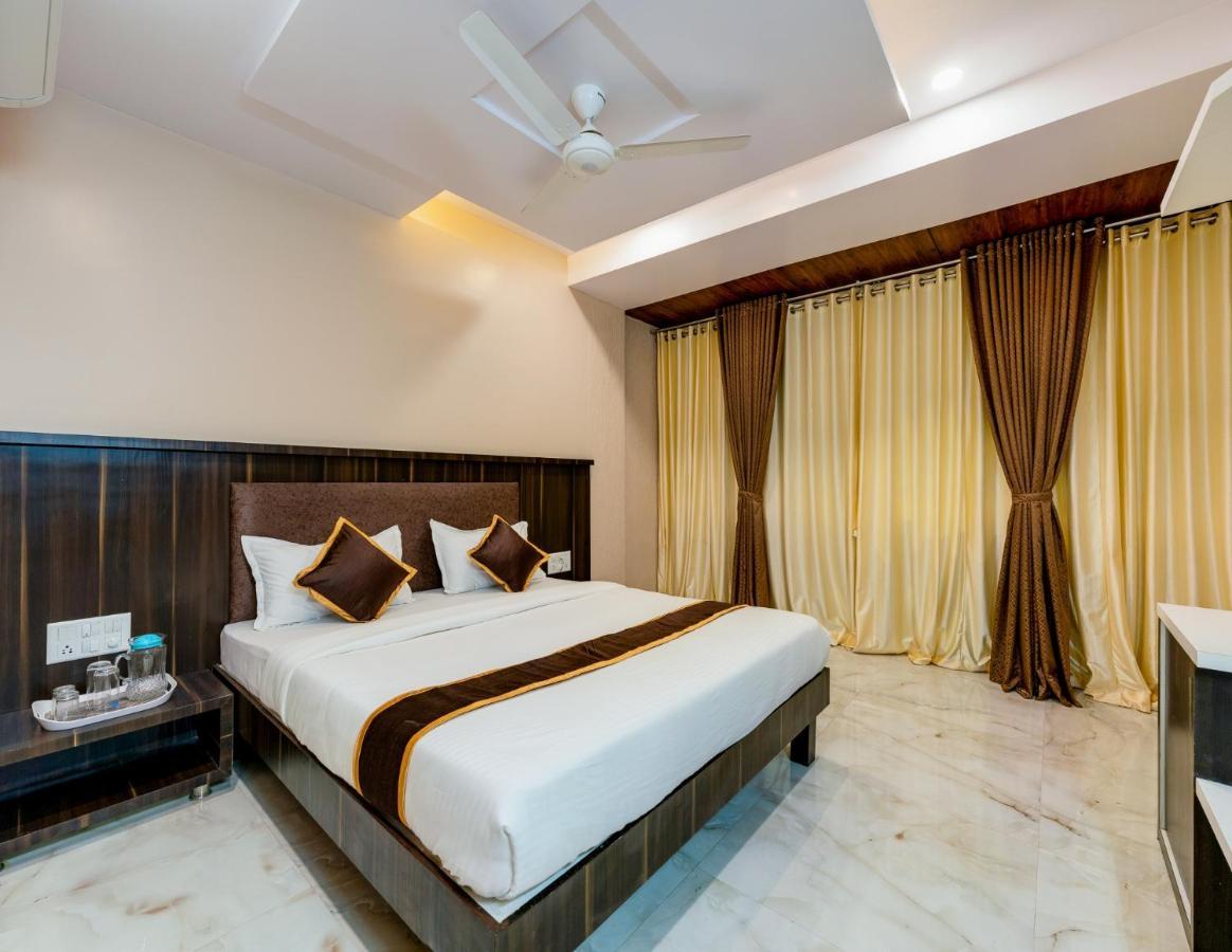 Hotel Aatithya Satkar Near Mahalaxmi Temple Kolhapur Exterior foto